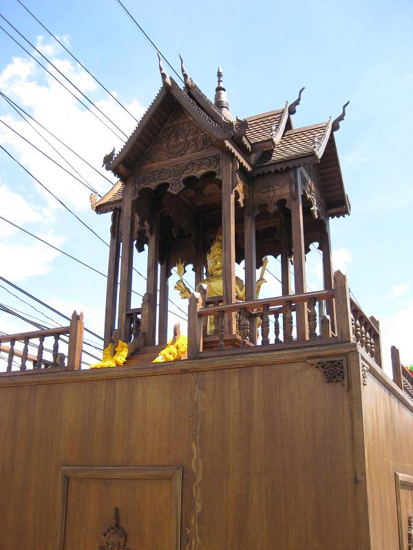 Customized Spirit House Isuzu dealer in Chandtaburi Thailand