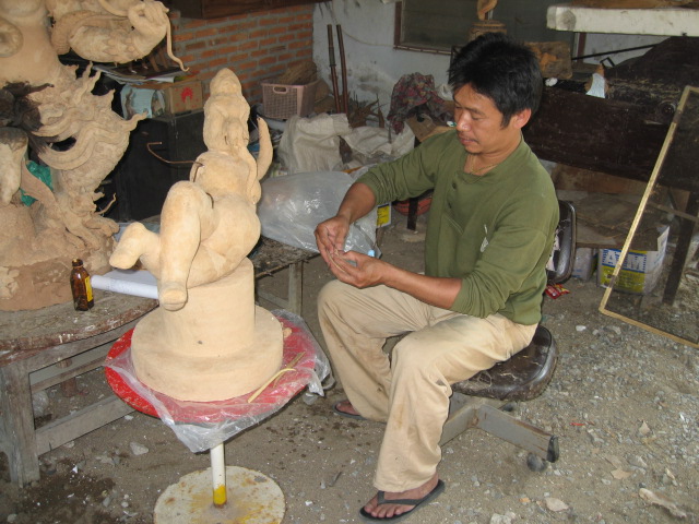 sawdust workshop master carver & his ganesh